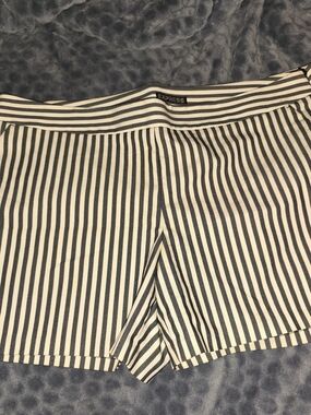 Express Striped Tailored Shorara Black and White Vertical Stripe Women's Shorts